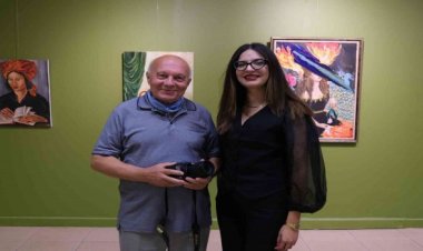 “Resim ve Fotoğraf Kardeşliğinde Kadın” sergisi Sanat Galerisinde açıldı