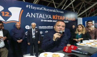 12. Antalya Kitap Fuarını 1 milyon 9 bin 678 kişi ziyaret etti