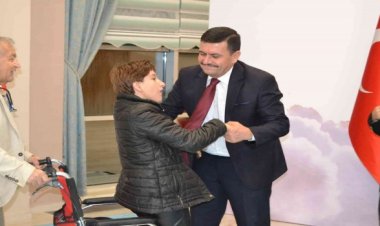 Burdurda 29 Ekim resepsiyonu ve Ece Mumay konseri