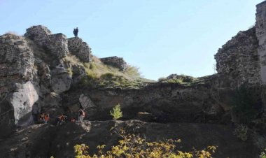 2 bin 500 yıllık Bitlis Kalesinde yeni surlar ve yürüyüş yolları yapılıyor