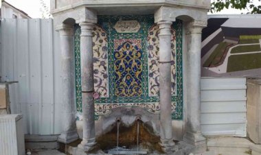 Doktor Cahit Yılmaz: Kütahya Çinili Çeşmesinin üzerindeki çiniler, gerçek orijinal çiniler değil