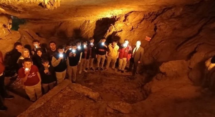Akçakocalı gençler fakıllı mağarasını gezdi