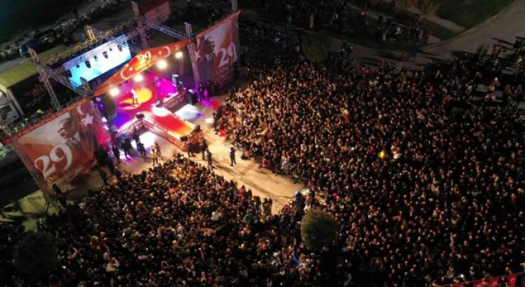 Yalova Belediyesi Cumhuriyet Bayramını dolu dolu kutladı
