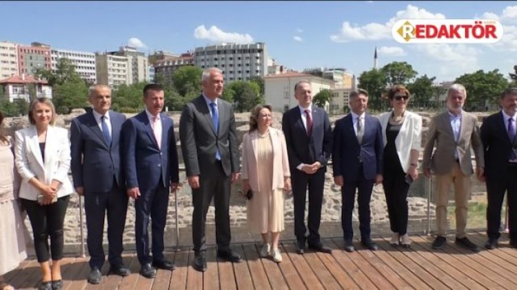 Kültür ve Turizm Bakanı M. Nuri ERSOY ve Heyeti Roma Hamamını ve Atatürk Mesleki ve Teknik Anadolu Lisesini Ziyaret etti